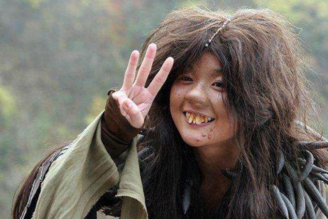 女明星的乞丐装:赵丽颖刘诗诗最敬业,杨颖被批连脸都不愿弄脏