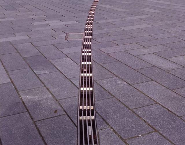 成品线性排水沟尺寸规格怎么看比较好