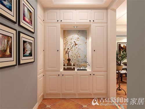 入户门做了柜子玄关,满足了收纳功能
