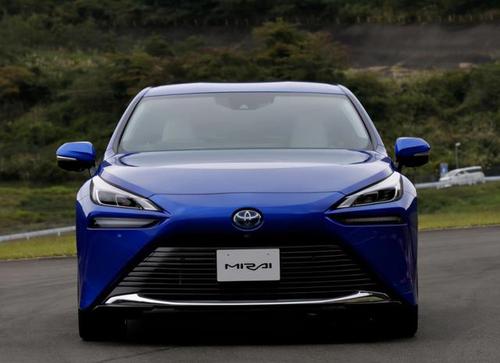 丰田全新mirai燃料电池车,搭载3个储氢罐,续航850km