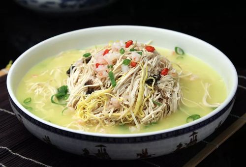 大煮干丝特点是"细,烫,汤,变".