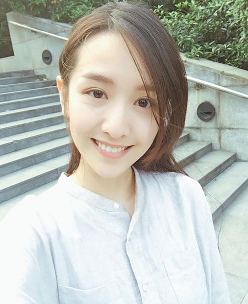 晁然,《最好的我们》平易近人的学姐洛枳,颇符合大家