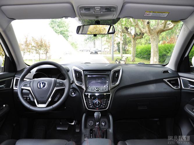 长安cs75 2014款 1.8t at尊贵型--中控台全景 / 107