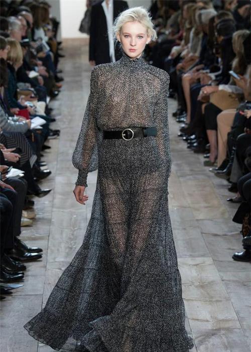 模特走秀为什么都不穿"内衣"?原因是这4点,男生不要再