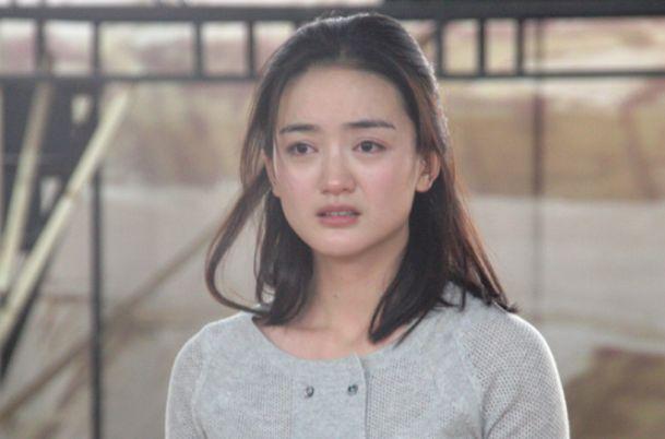她演晚秋一夜成名,孙红雷吻她5次,文章捧她,老公竟是他
