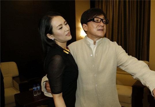 成龙和章子怡最亲密的照片最后一张不要让汪峰看到