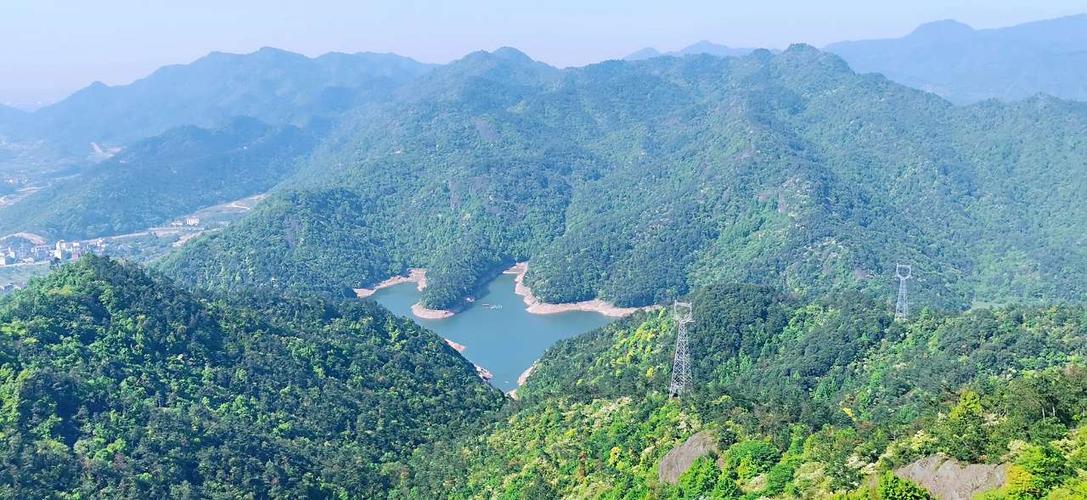 义乌德胜岩山顶