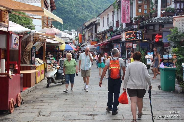 标题:阳朔西街的老外们