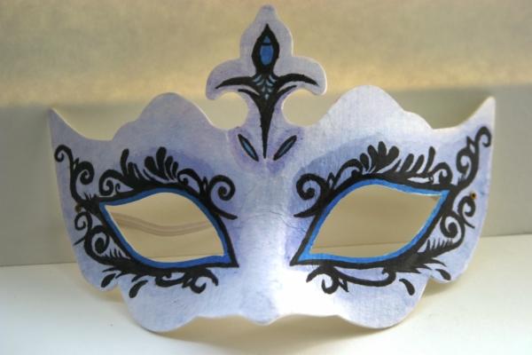 美术课《手绘面具》之一