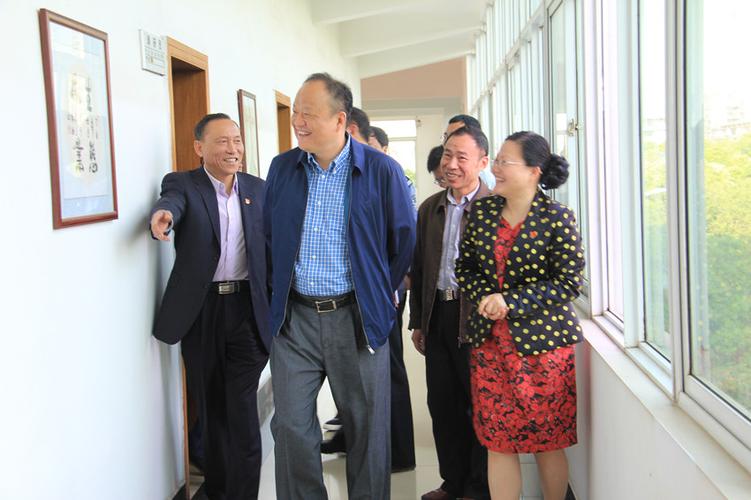 市委书记蒋斌到到市林业局慰问职工并视察工作