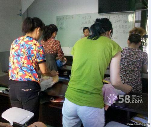 深圳横岗保姆月嫂,催乳师,护工,钟点工 月嫂培训