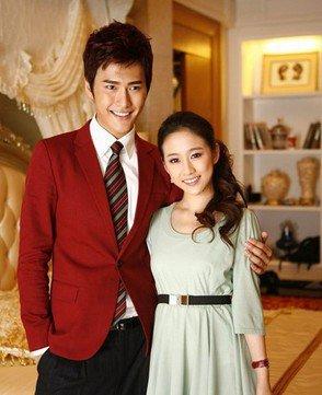 成年男人和已满十四周岁未满16周岁的女孩发生性行为会构成强奸罪名吗