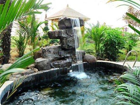 登封锦鹏生态酒店(览山对月数星星)