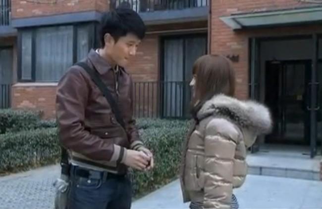 2012热卖裸婚时代童佳倩同款加厚短款貉子毛羽绒服厂家批发