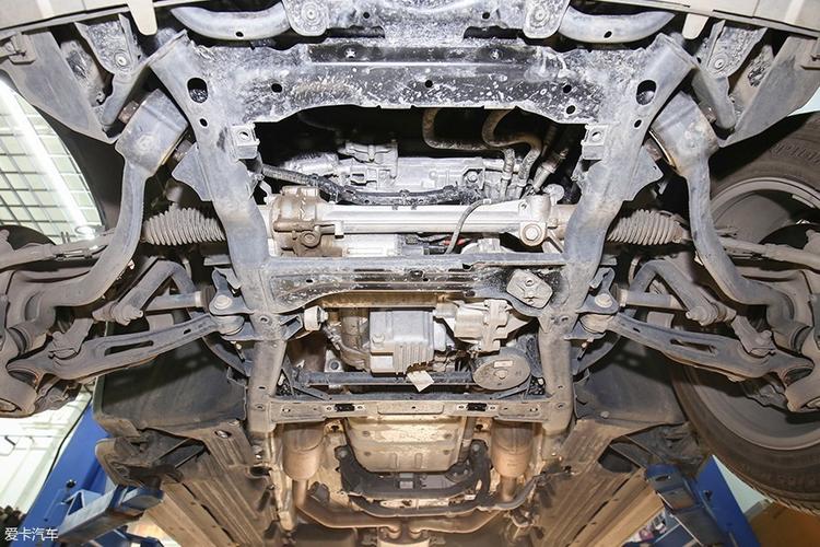 > 全新路虎发现底盘解析