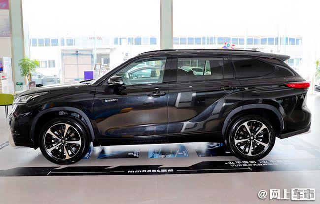 一汽丰田新旗舰suv 皇冠陆放上市! 27.58-35.08万元