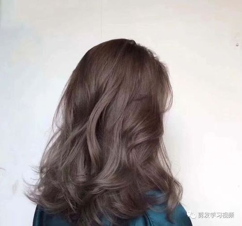 发型光剪不烫只是半成品,"烫了染了"才时髦