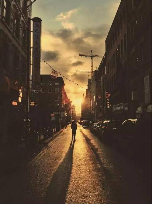 只想一个人静静的发呆.