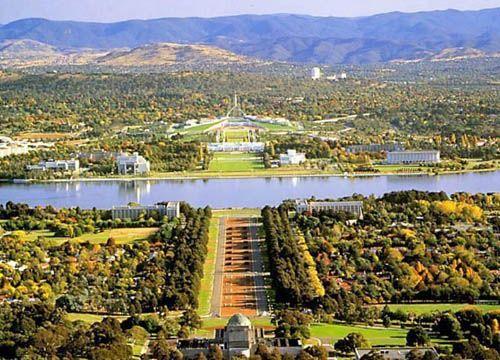 澳大利亚首都堪培拉 自然与建筑和谐相处(组图)
