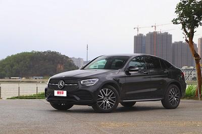 奔驰glc coupe新车首试 内饰豪华且动力充沛