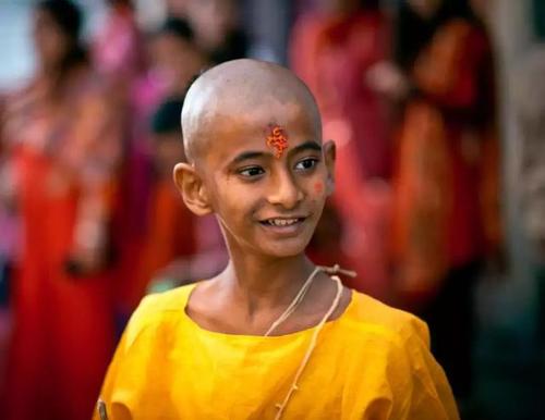 婆罗门贵族女孩与印历春节——洒红节