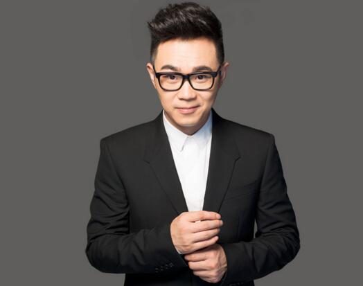 上海珍娱传媒 明星新闻  又名大鹏,1982年1月12日出生于吉林省通化市