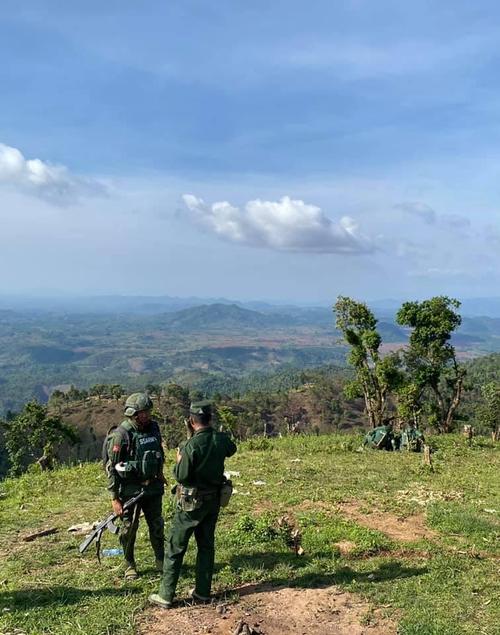 近期缅甸一名北掸邦军指挥官意气风发率领