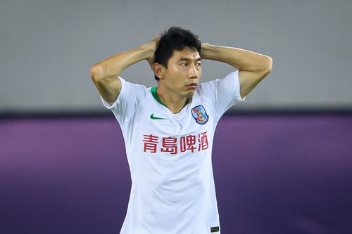 足协:青岛足球俱乐部朱挺故意踩踏对方球员,停赛3场罚
