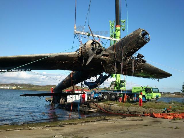 一德国轰炸机海底沉睡75年依旧完整