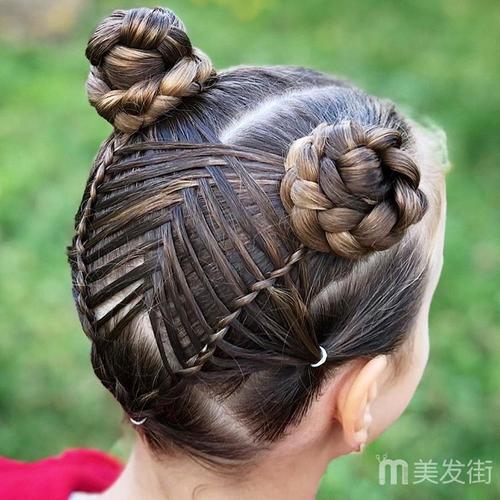 小女孩花式编发图片 18款给女儿扎头发图片