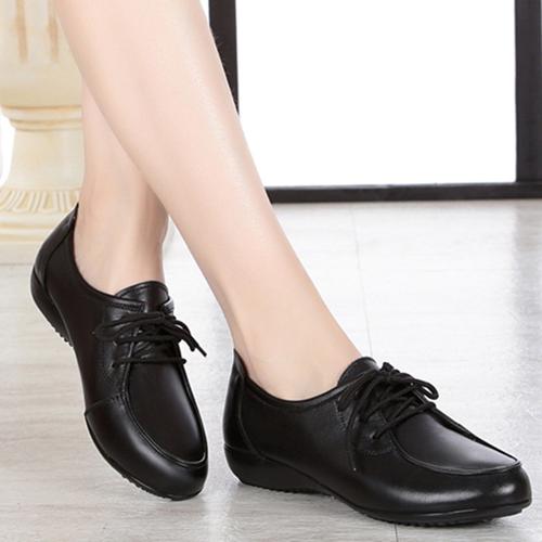 雪地意尔康一脚蹬女鞋大码单鞋女40-43平底百搭浅口中年女士皮鞋