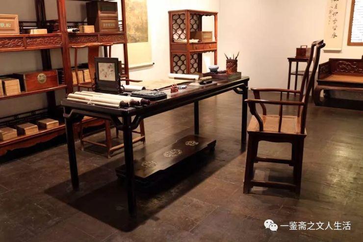 从明代文人书斋陈设看明式家具