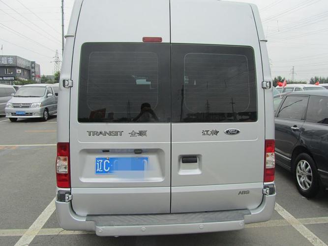 【鞍山】2013年4月 全顺新世代7座柴油2.4t顶配 银灰 手动挡