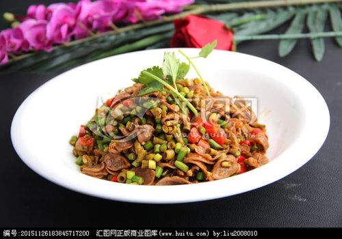 酸豆角爆鸡胗