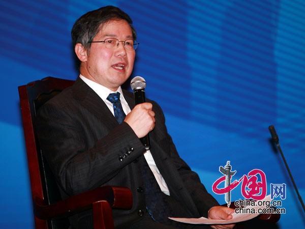 主持人中国国际经济交流中心副秘书长陈永杰