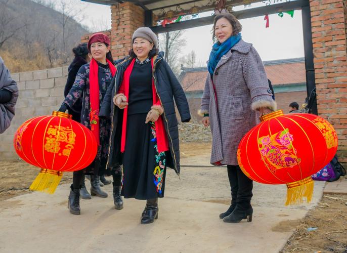 欢天喜地迎新春——凌源市纪实摄影协会深入乡村和乡亲们一起喜迎新春