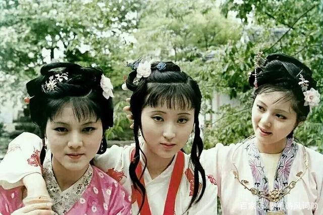 从三首海棠诗,看宝黛钗三人行.宝玉是天平,两边轻重用心掂量