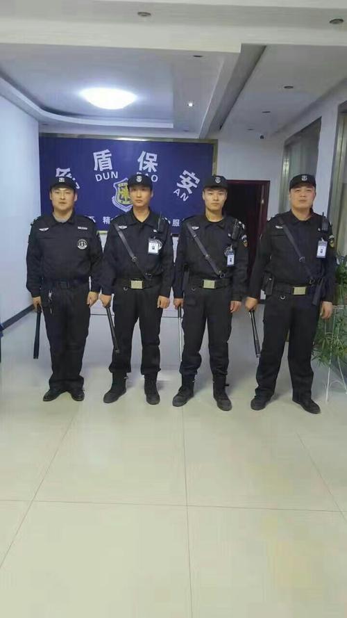 金盾保安           保驾护航            金盾保安服务有限公司