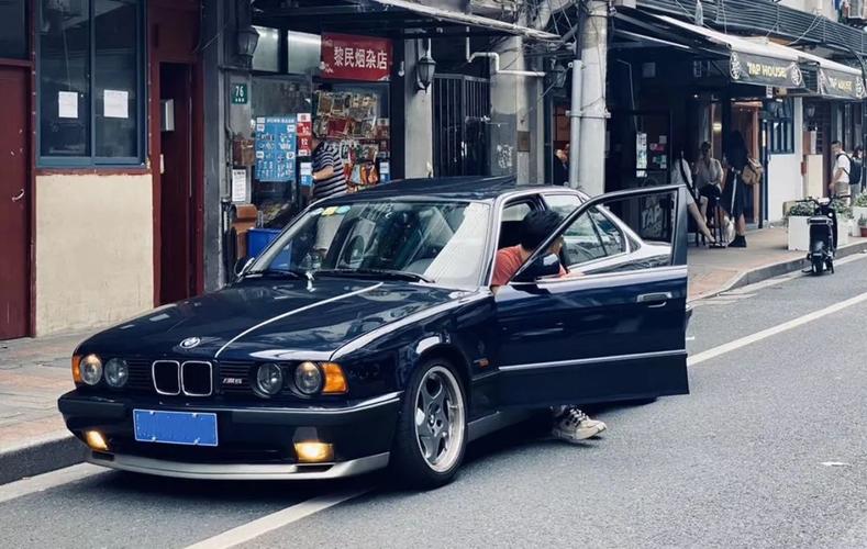 在魔都拥有一辆宝马5系e34,30年车龄还能合法上路有多