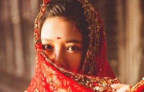 头巾美女西域写真宽屏壁纸 气质美女,.