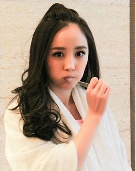 梳"苹果头"变得更加清爽精神,再也不用做风中凌乱的女子了哦