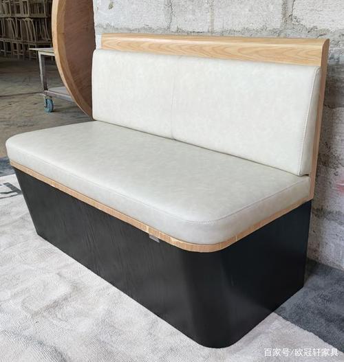 家具好物推荐:素系软包单人实木卡座