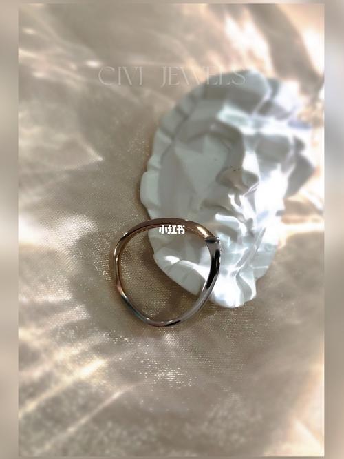 周大福偏爱系列对戒_对戒_戒指_钻戒_周大福怎么样_日常搭配_时尚