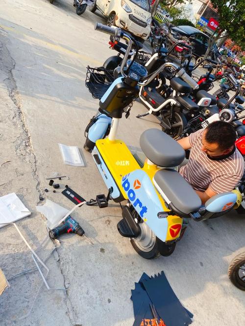 雅迪冠能乐远电动车_电动车_雅迪怎么样_幼儿园_新能源汽车_冠能怎么