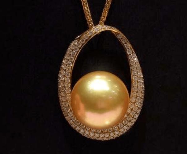 只有印尼是世界上唯一一个独立养殖金珍珠的国家.