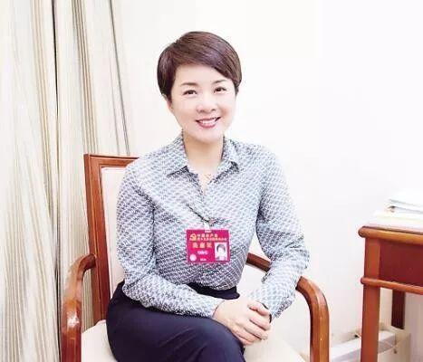 十九大人物|上海电视台新闻主播印海蓉:这次有更多的期盼