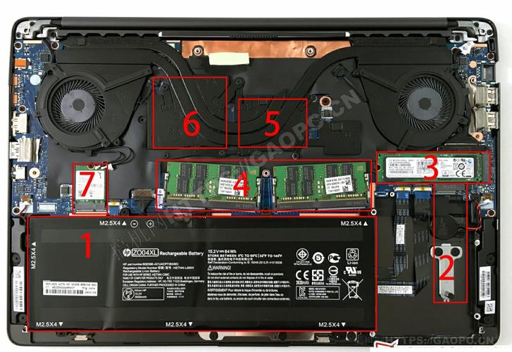 惠普 zbook studio g3这款笔记本电脑机身内部配有两个ddr4内存插槽