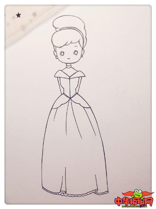 灰姑娘一步一步怎么画,灰姑娘简笔画步骤简单