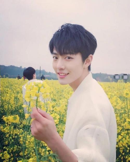 肖战坦白理想女友身高体重,听到后粉丝沉默不语,要求