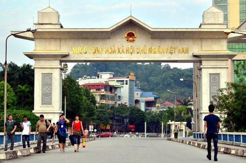 越南老街省,中国云南省红河州:继续加强合作,恢复贸易